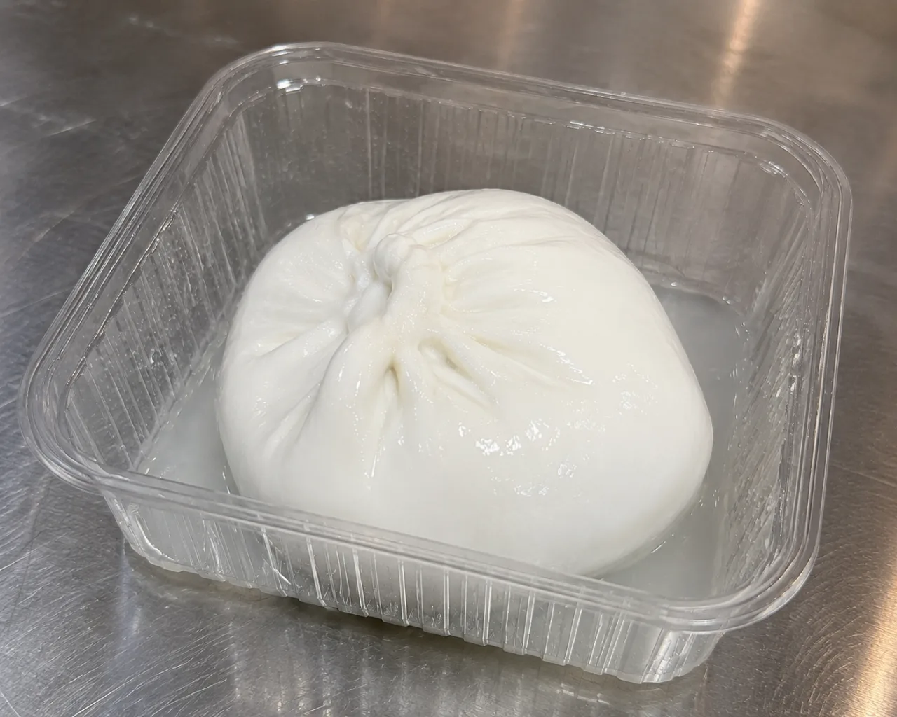 Mozzarella di bufala — Quesos artesanal de Il Raviolo Bottega